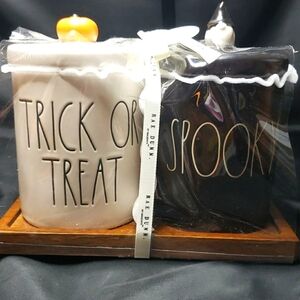Rae Dunn NWT TRICK OR TREAT and SPOOKY Canister Set on Wood Base